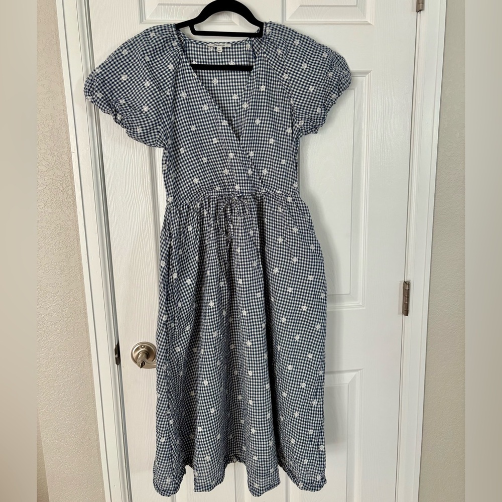 Madewell Navy and White Embroidered Gingham Midi Sundress with puff sleeves